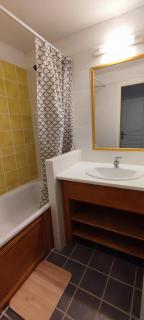 Appartement dans résidence avec piscine et parking couvert - Besse-et-Saint-Anastaise - 5