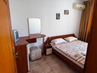 Benadi Guest House - 0