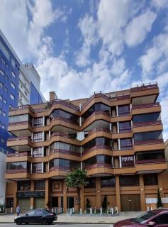 Apto 2 Quartos com BOX no Centro e 60m do Mar - 1