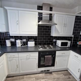 Cosy and Luxurious Home - Slades Green - 6
