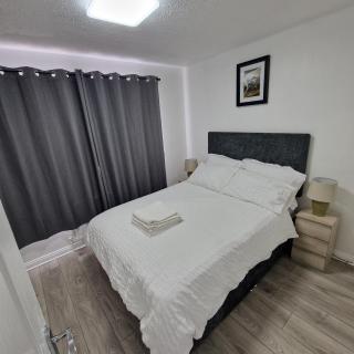 Cosy and Luxurious Home - Slades Green - 4