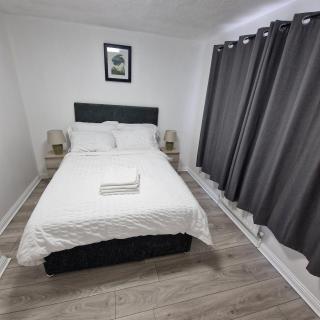 Cosy and Luxurious Home - Slades Green - 5