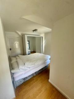 Modern Nest - Nelson - 9