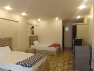 Queen palaz hotel - Ain Suchna - 0
