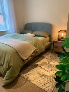 Entire Apartment Tonbridge Centre - 5