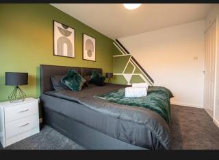 Durham Delightful 5-Bed House Retreat - Durham - 2