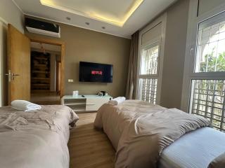 Grand appartement familial à 8 min de la plage espace & confort garantis ! - 0