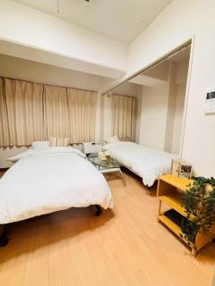 1 stop to Susukino, quiet location next to Nakajima Park, can accommodate 2 people - 3