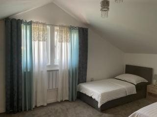 Charming home near old town - Košice - 8