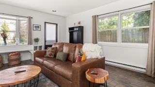 Cozy Bungalow Home in the Heart of Stowe Village - Stowe - 3