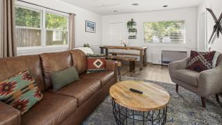 Cozy Bungalow Home in the Heart of Stowe Village - Stowe - 0