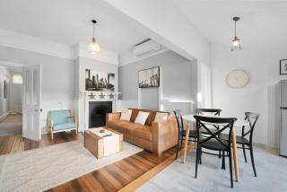 Charming 2-Bed House in North Hobart - - 7