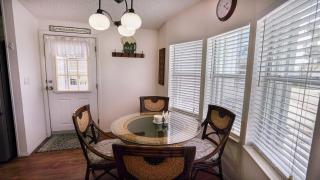 Beach Access 2b2b home on Nettles Island features an open-concept large deck - Jensen Beach - 6