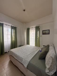 2BR Condominium in BGC Near St Luke Fort Bonifacio - Manila - 0