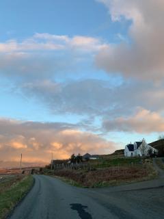 Beautiful Cottage with Stunning Views Carbost Skye - Carbost - 4