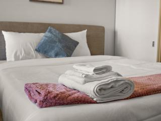 CozySuites NLG with pool bowling alley sauna #20 - Minneapolis - 4