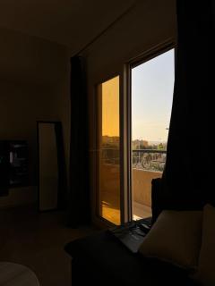 Zayed Rooftop Stay Near Arkan and Park Street - Sheikh Zayed - 4