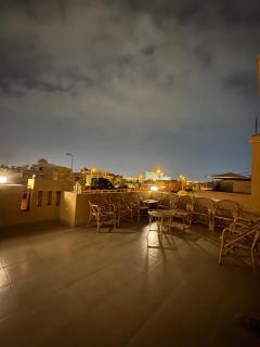 Zayed Rooftop Stay Near Arkan and Park Street - Sheikh Zayed - 3