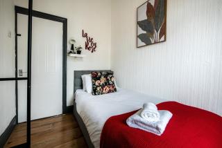 4BR Home in Great Location close to Transport - Liverpool - 7