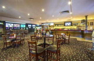 Nightcap at Sylvania Hotel - Campbellfield - 8