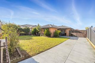 Simple Comfort in Altona Meadows - Altona Meadows - 0