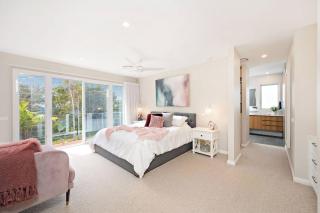 The Lookout - Corlette - 1