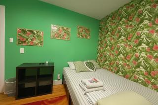 Tropical style room - New York - 7