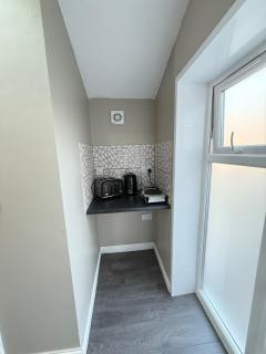 Private Studio Retreat with WiFi & Workspace - Huddersfield - 4
