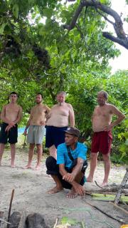 Riung Tiga Empat Tujuh Guesthouse - Riung - 8