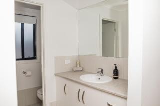 Long Island Retreat - Rosella - Murray Bridge - 4
