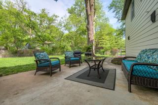 Home Office, 2-car garage, 1 Gig WiFi Dog Friendly - 8