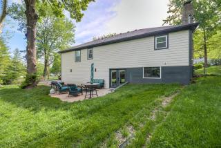 Home Office, 2-car garage, 1 Gig WiFi Dog Friendly - 2