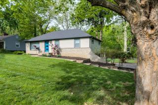 Home Office, 2-car garage, 1 Gig WiFi Dog Friendly - 1