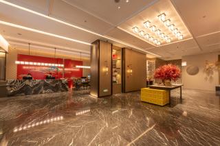 Yicheng Hotel, Jianghan Road Pedestrian Street, Wuhan River Beach - Wuhan - 2