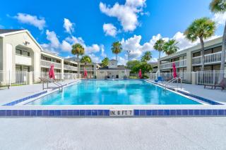 Legacy Grand Studio in Prime Spot - 6