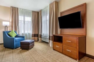 Comfort Inn & Suites Lakewood by JBLM - Lakewood - 5