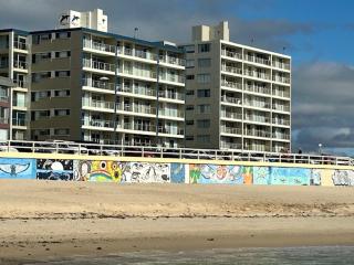 Beachfront Oceanic 5 - 9