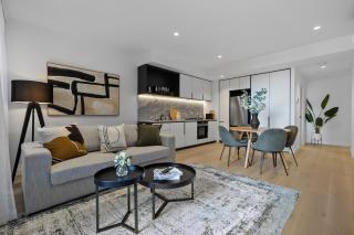 High-End with huge outdoor deck, Heated Pool, Gym, - Melbourne - 9