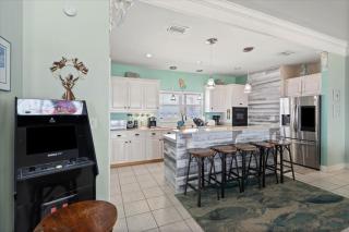 West End Girl - Bay Beach, Gulf Beach, or West End Park - all just steps away! You can't beat the view! home - Dauphin Island - 2