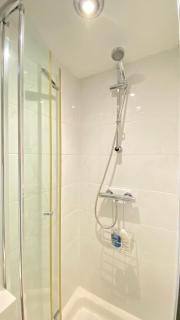Studio 3 minutes London Arnos Grove Tube Suite 1 - New Southgate - 2