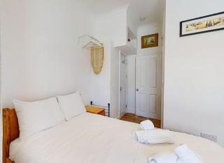 Studio 3 minutes London Arnos Grove Tube Suite 1 - New Southgate - 0