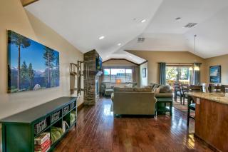 Conifer Chalet condo - South Lake Tahoe - 3