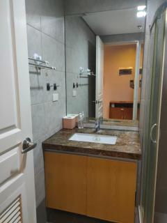 Facing Pool w Balcony MOA BP1741 - Manila - 5