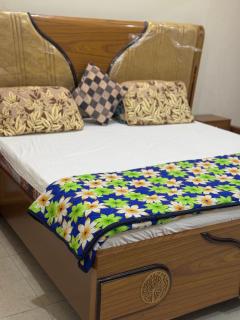 Lovely 2 Bedroom Furnished Apartments - Multan - 7