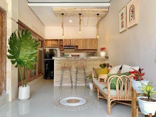 A Walk to Canggu Beach - Mozon Garden Villa - Canggu - 9