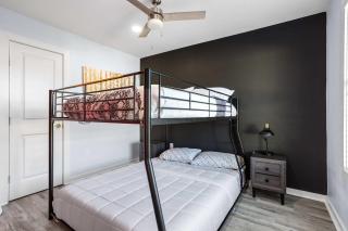 6BR for 18 Apts Queens & Fulls Central - Houston - 1
