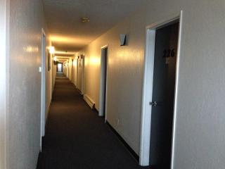 Plains Motor Inn - Stettler - 8