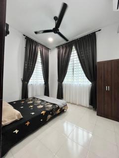 Kamelia Homestay - Kijal - 9