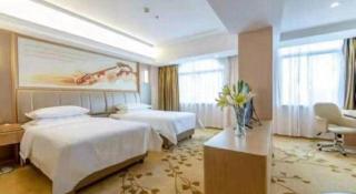 Vienna Hotel Guangxi Zhongshan Central Plaza West High-Speed Railway Station - Hezhou - 5