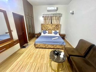 Amada Family Guest House - Karachi - 5